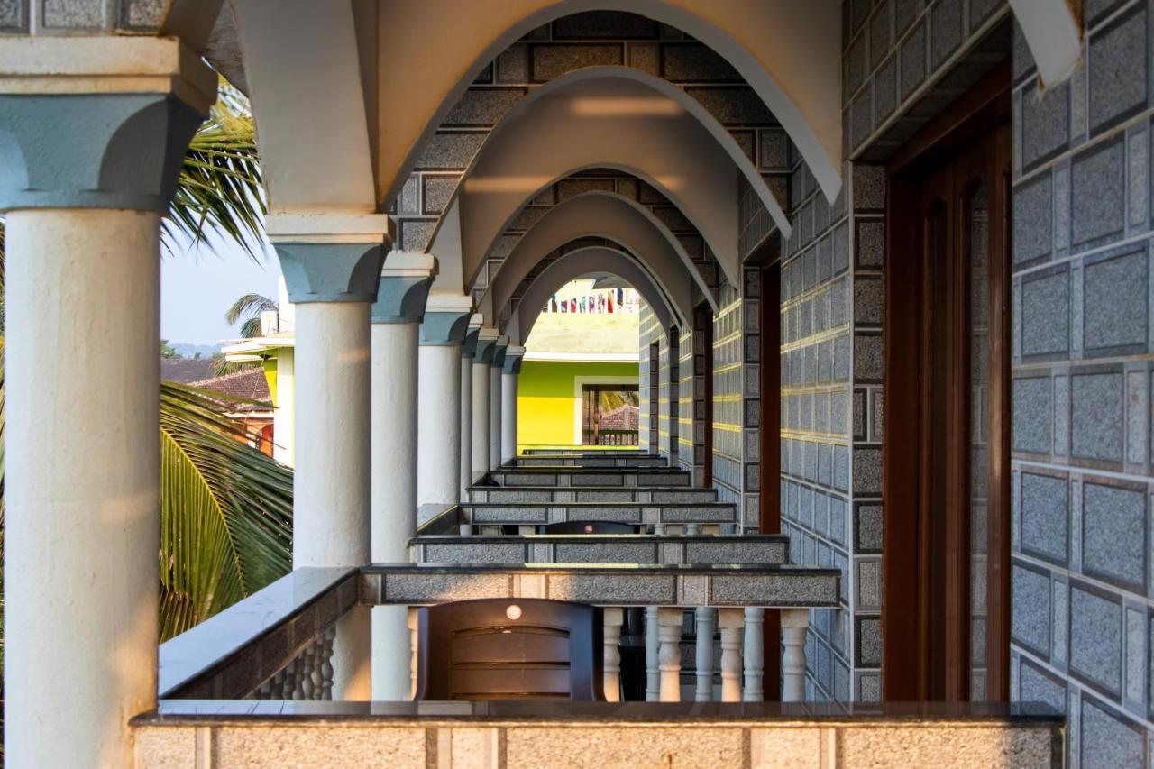 Larios Beach Holidays Resort Baga Dış mekan fotoğraf